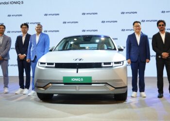 Ashok Leyland showcases  advanced mobility solutions at Auto Expo 2023