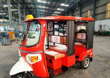 Lohia launches Narain electric 3 wheeler Limited Edition