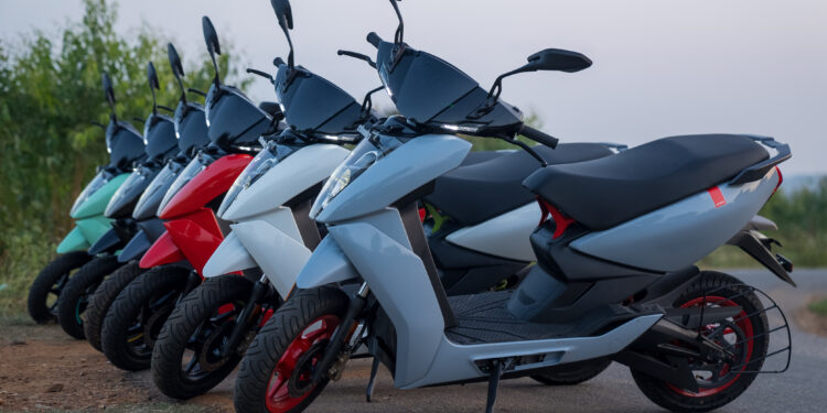 Ather Energy raises 900 crores from Hero MotoCorp and GIC through rights issue.