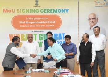 Wardwizard signs MOU with the Gujarat  government to invest Rs. 2,000 crores.