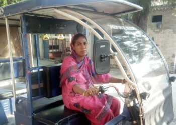 Axis Bank extends INR 2.5 billion loan to Vivriti Capital under GuarantCo partnership to boost E-Mobility in India