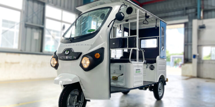 Kinetic Green announces limited edition of its Electric 3- Wheeler, Safar Smart