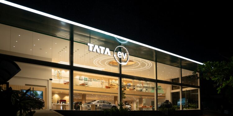 Tata Passenger Electric Mobility unveils new outlets in Kerala