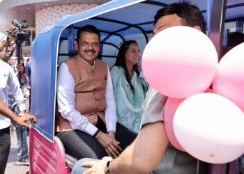 Kinetic kicks off deliveries of Maha Pink Auto scheme