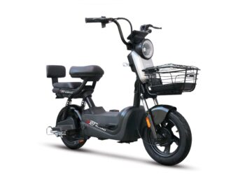 Komaki Launches XR1 Electric Moped at ₹29,999, Promises Ride Continuity Even After Battery Drain